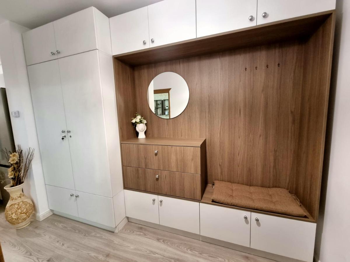 Ra Apartment - Ared Oradea Exteriör bild