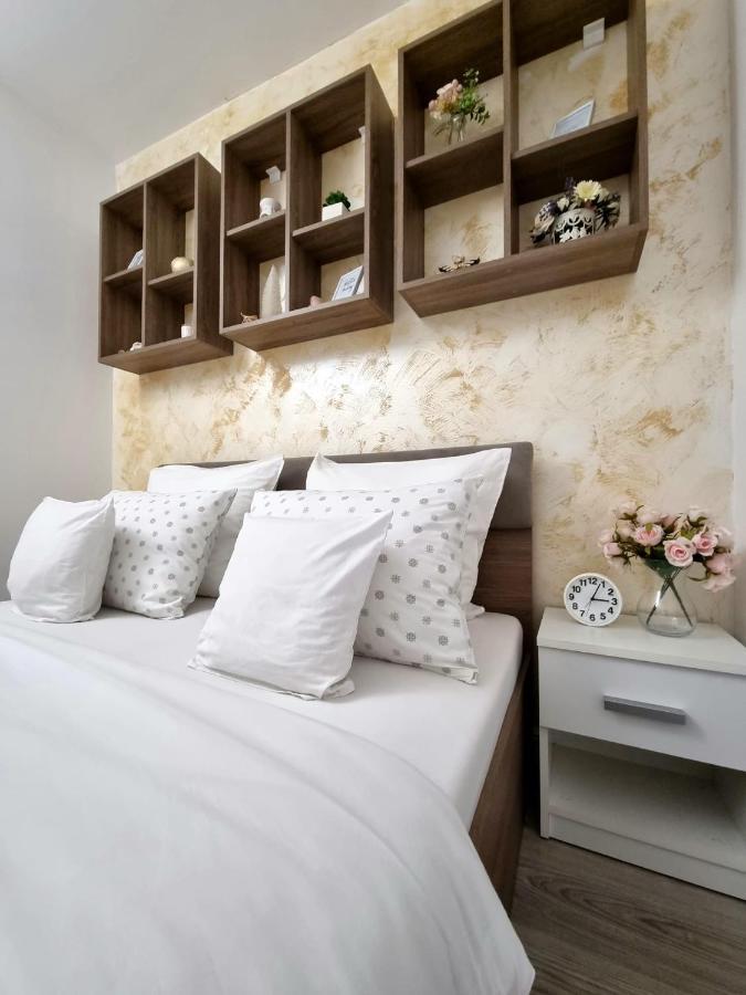 Ra Apartment - Ared Oradea Exteriör bild
