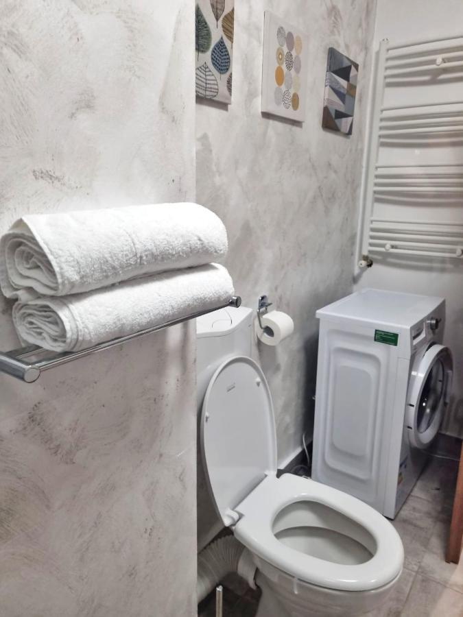 Ra Apartment - Ared Oradea Exteriör bild
