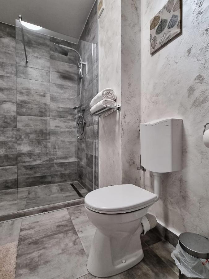 Ra Apartment - Ared Oradea Exteriör bild